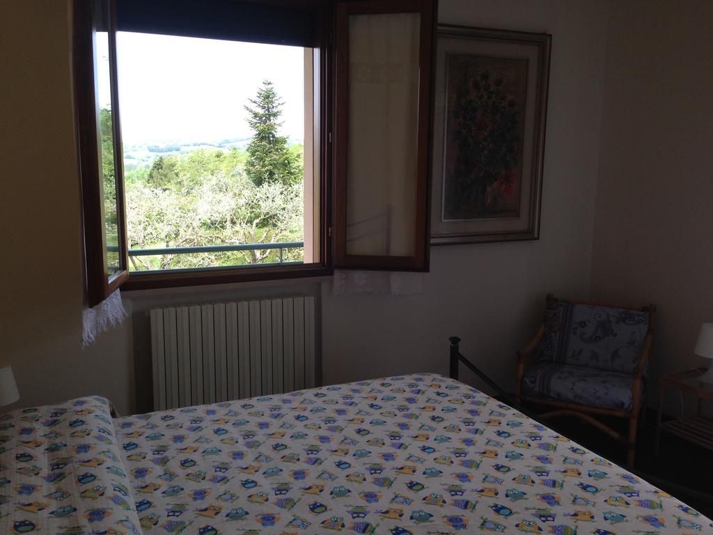 פסארו B&B San Bartolo חדר תמונה