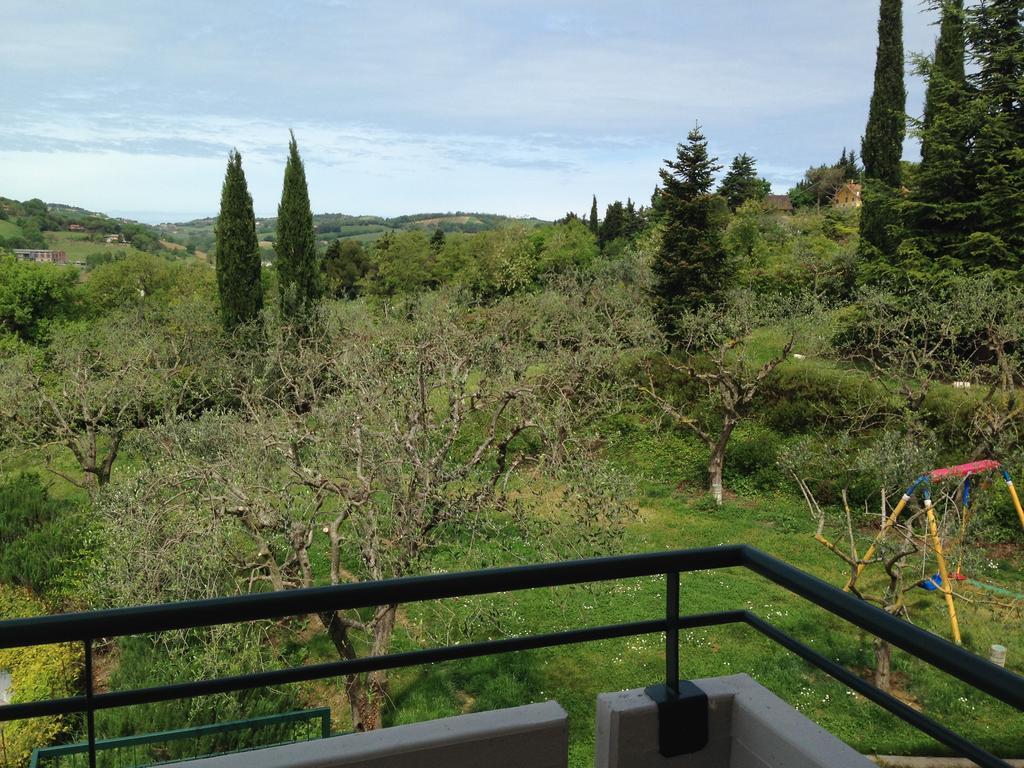פסארו B&B San Bartolo חדר תמונה